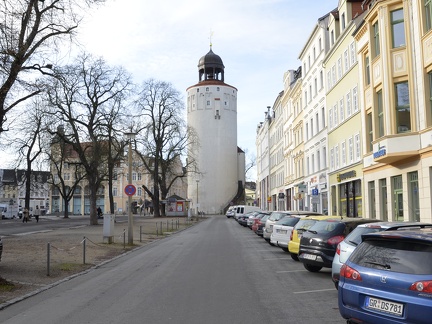 Dicker Turm