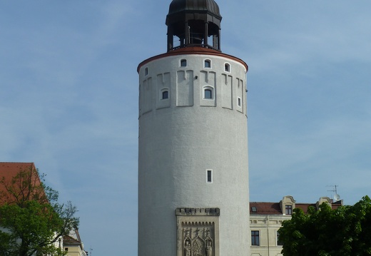 Dicker Turm